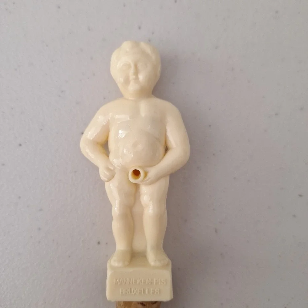 Vintage Bakelite Manneken-Pis Brussels, Belgium Statue Wine Bottle Cork 5